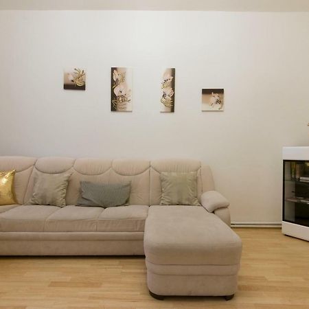 Spacious apartment near Wenceslas Square Praga Exterior foto